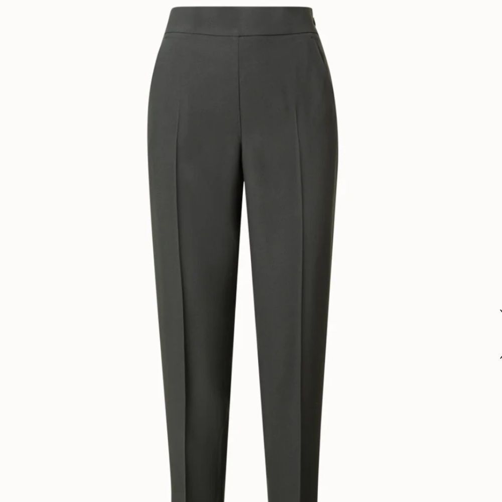 Acetate Viscose Crêpe Tapered Pants
CHRIS Gray Tapered Size 12